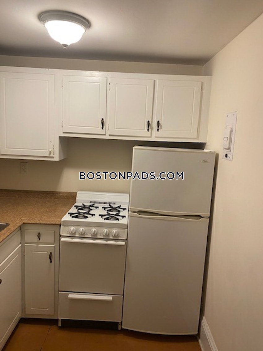 CAMBRIDGE - HARVARD SQUARE - 1 Bed, 1 Bath - Image 2