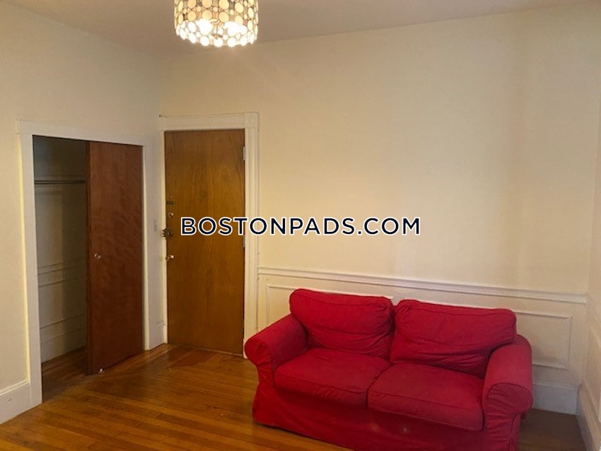 CAMBRIDGE - HARVARD SQUARE - 1 Bed, 1 Bath - Image 5