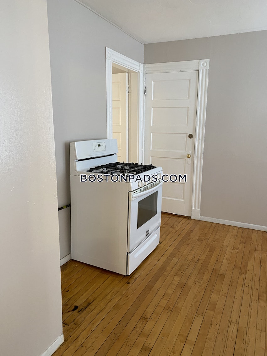 MILTON - 2 Beds, 1 Bath - Image 3