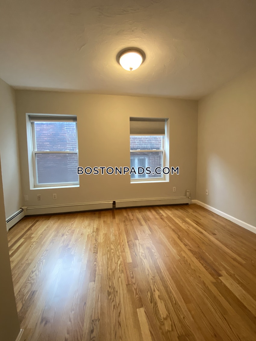 BOSTON - NORTH END - 2 Beds, 1 Bath - Image 53