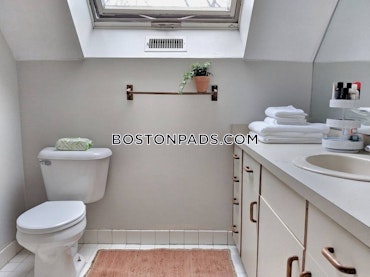 Boston - 3 Beds, 2.5 Baths