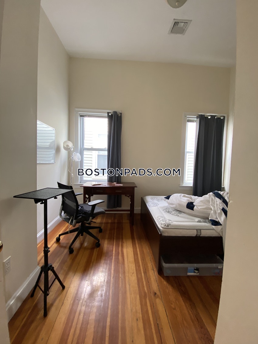 CAMBRIDGE - CENTRAL SQUARE/CAMBRIDGEPORT - 4 Beds, 2 Baths - Image 11