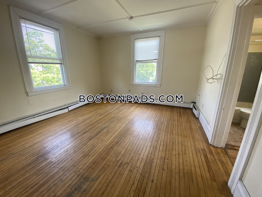 LYNN - 1 Bed, 1 Bath - Image 6