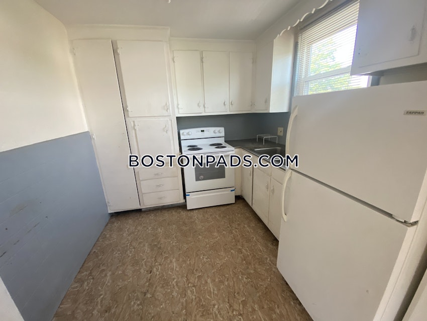 LYNN - 1 Bed, 1 Bath - Image 17