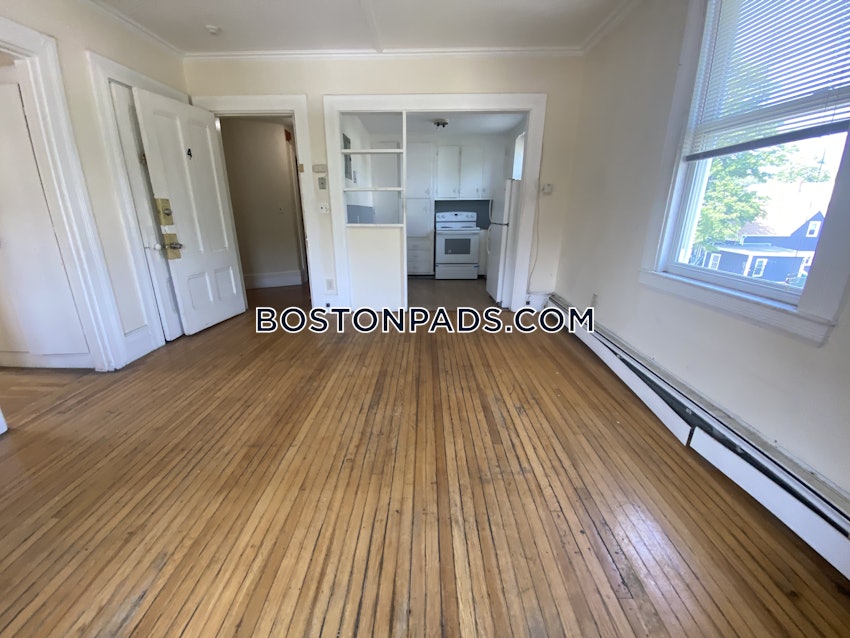 LYNN - 1 Bed, 1 Bath - Image 3