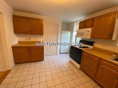 Cambridge Apartment for rent 3 Bedrooms 1 Bath  Porter Square - $3,200