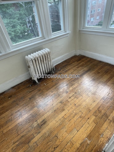 Boston - 2 Beds, 1 Baths