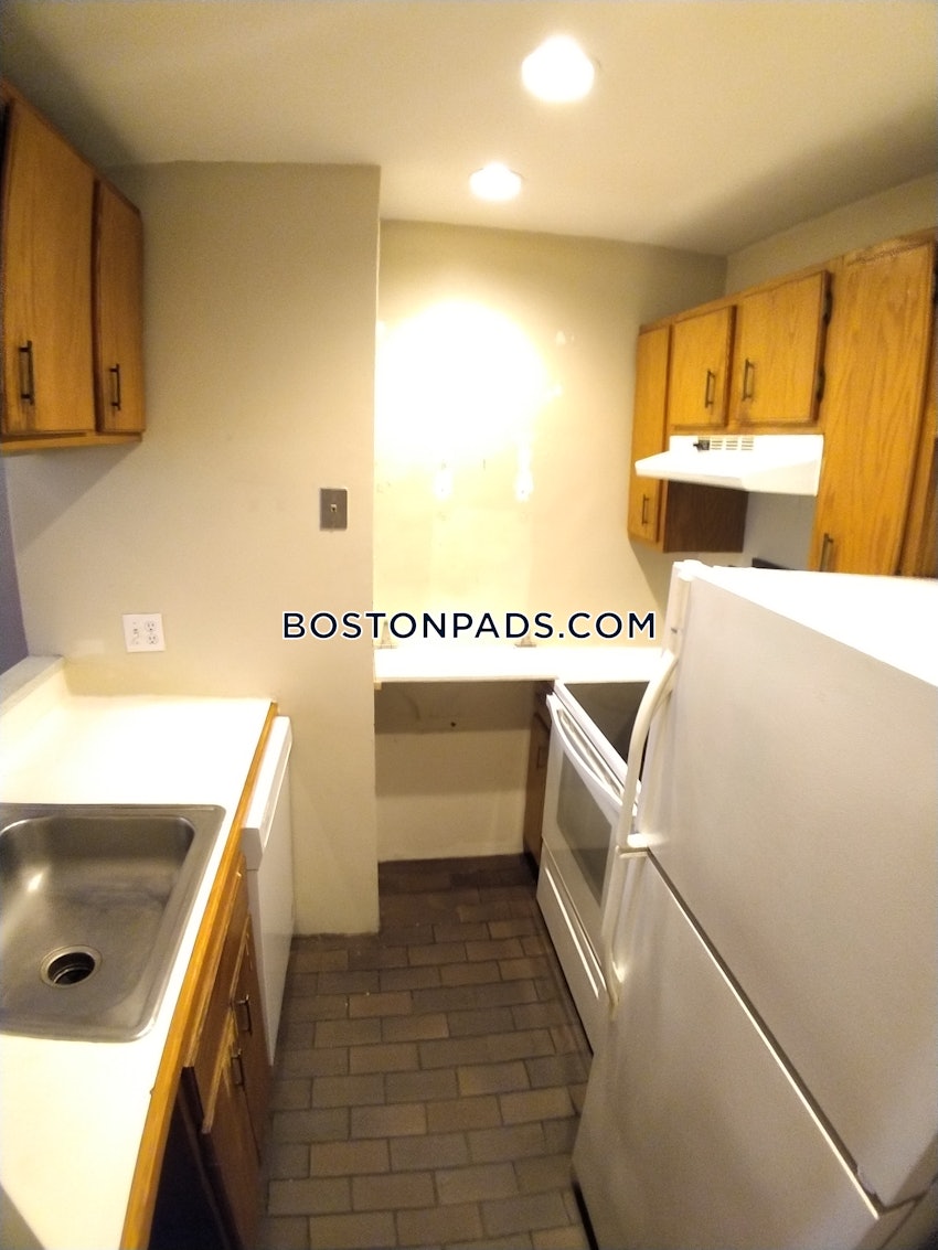 BOSTON - BACK BAY - 2 Beds, 1.5 Baths - Image 1