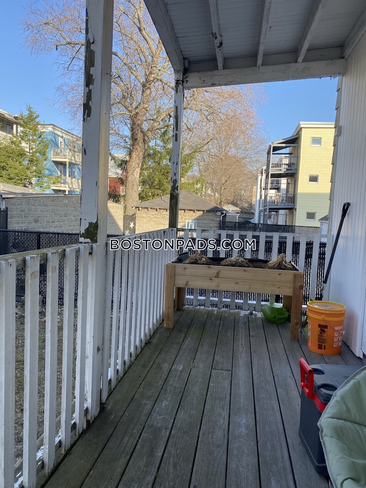 Raymond Ave., Somerville