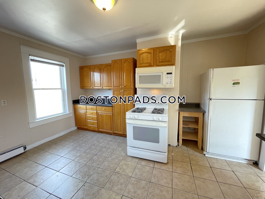 BOSTON - CHARLESTOWN - 3 Beds, 1 Bath - Image 11