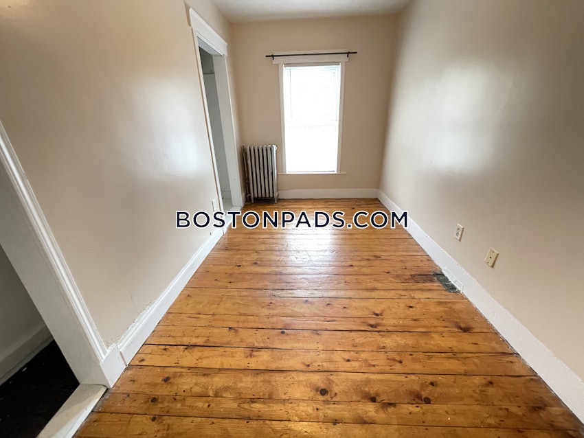 BOSTON - CHARLESTOWN - 3 Beds, 1 Bath - Image 5