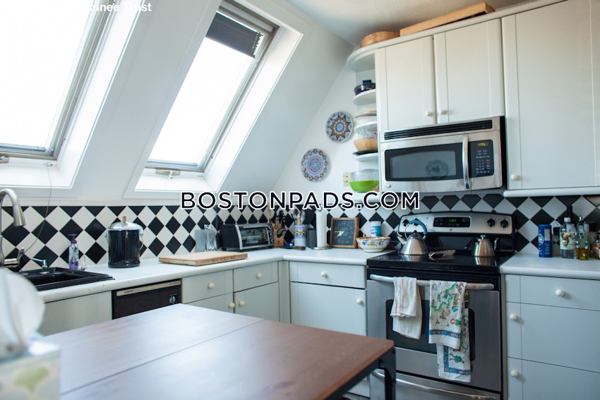 BOSTON - NORTH END - 3 Beds, 3 Baths - Image 4