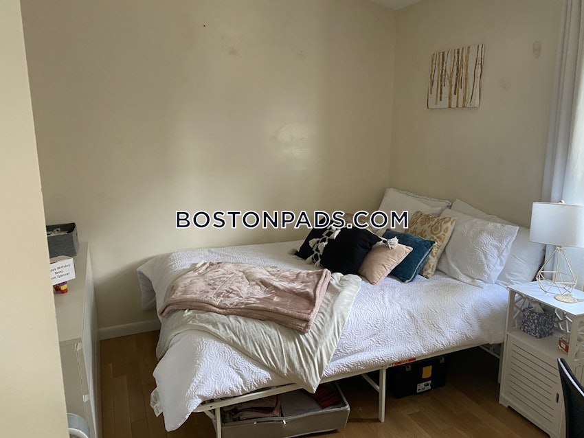 BOSTON - SOUTH BOSTON - ANDREW SQUARE - 2 Beds, 1 Bath - Image 3