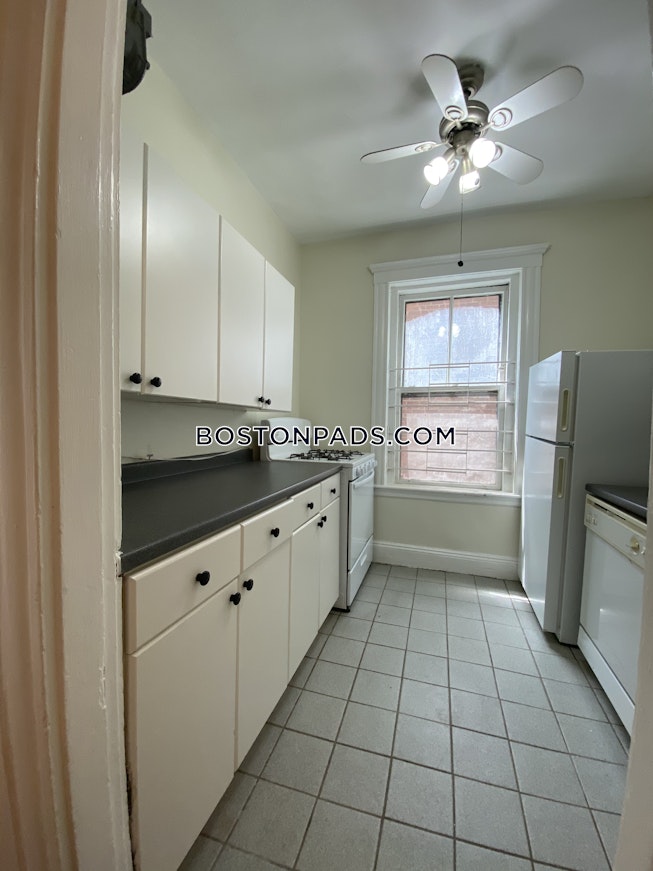 Boston - $2,650+ /mo