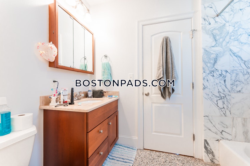 BOSTON - MISSION HILL - 2 Beds, 2 Baths - Image 4