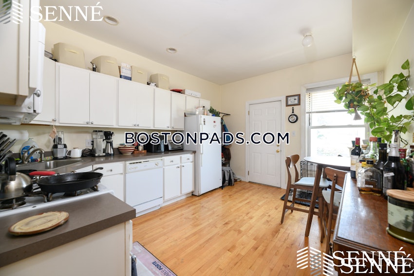 SOMERVILLE - UNION SQUARE - 2 Beds, 1 Bath - Image 2