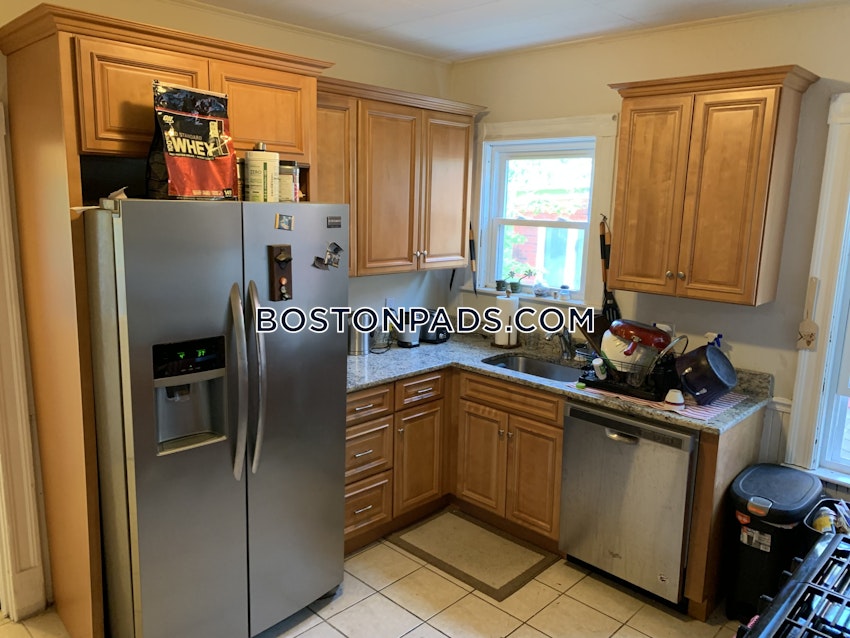 SOMERVILLE - TUFTS - 4 Beds, 2 Baths - Image 1