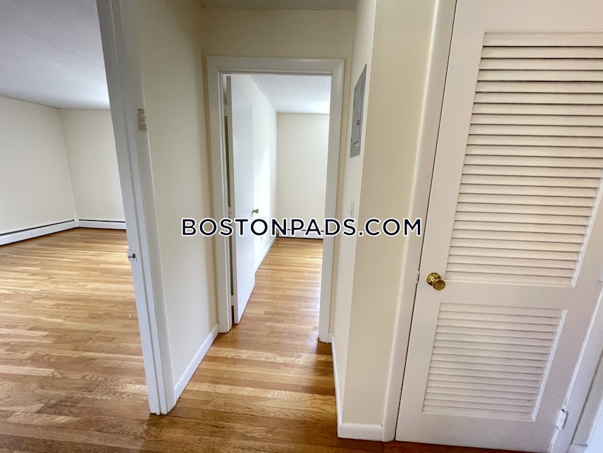 CAMBRIDGE - MT. AUBURN/BRATTLE/ FRESH POND - 2 Beds, 1 Bath - Image 14