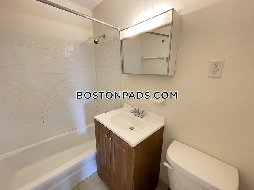 CAMBRIDGE - MT. AUBURN/BRATTLE/ FRESH POND - 2 Beds, 1 Bath - Image 22