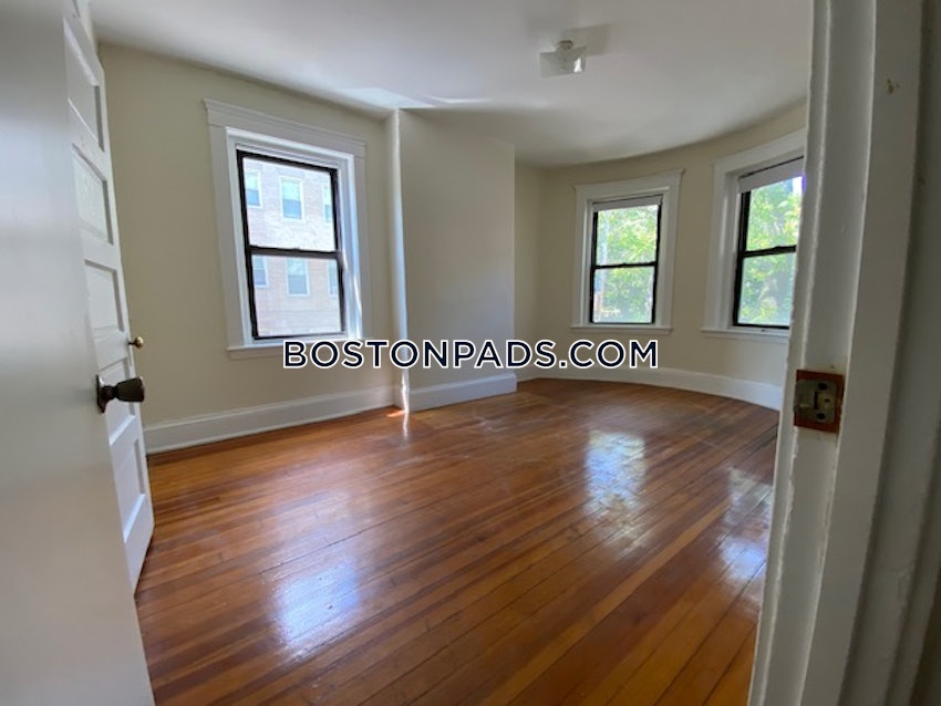 BOSTON - ALLSTON/BRIGHTON BORDER - 2 Beds, 1 Bath - Image 12