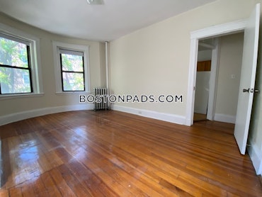 Boston - 2 Beds, 1 Baths