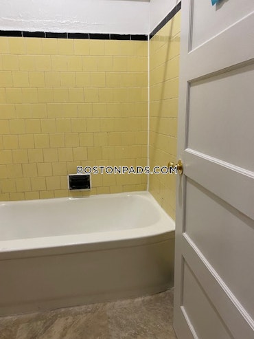 Boston - 2 Beds, 1 Baths