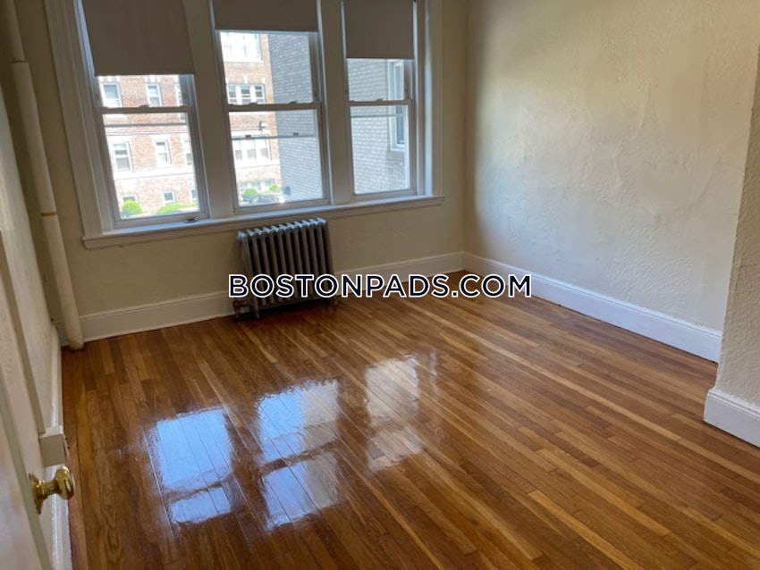 BOSTON - BRIGHTON - CLEVELAND CIRCLE - 2 Beds, 1 Bath - Image 6