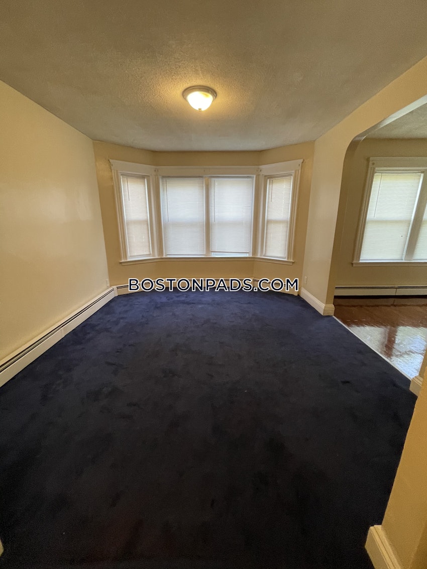 LYNN - 2 Beds, 1 Bath - Image 4