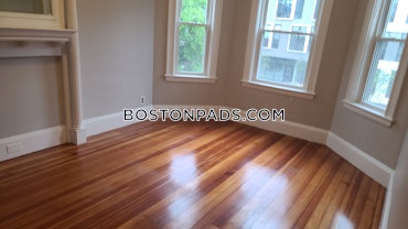 Boston - 4 Beds, 2 Baths