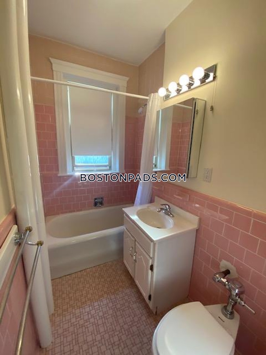 BROOKLINE- COOLIDGE CORNER - 3 Beds, 1 Bath - Image 44