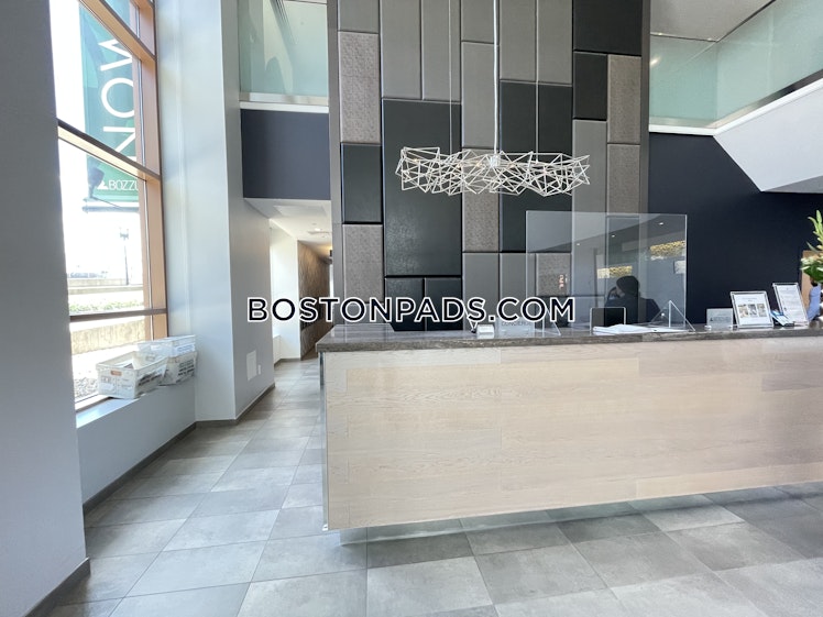 Kneeland St., Boston