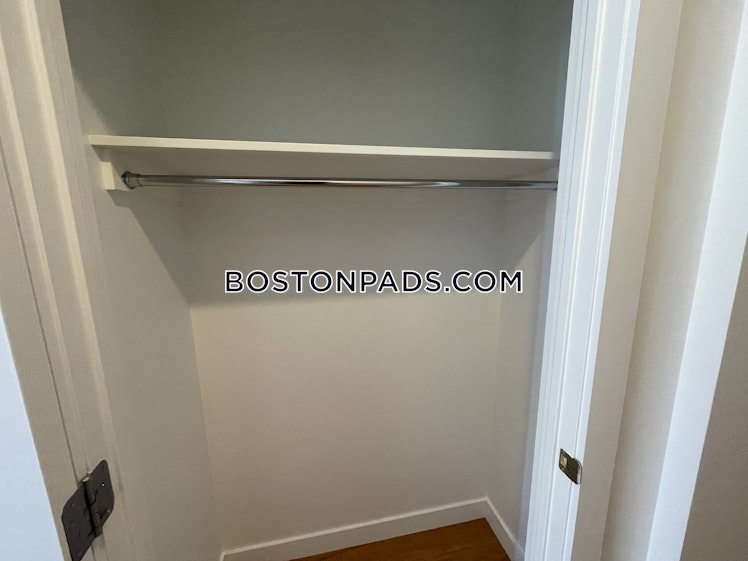 Kingston St., Boston