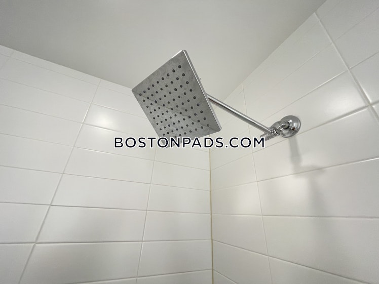 Kingston St., Boston