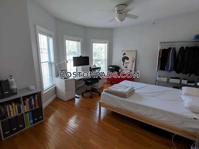 SOMERVILLE- WEST SOMERVILLE/ TEELE SQUARE - 2 Beds, 2 Baths - Image 7