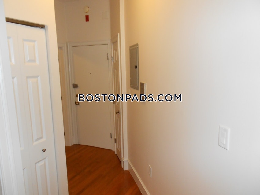 BOSTON - NORTHEASTERN/SYMPHONY - 1 Bed, 1 Bath - Image 8