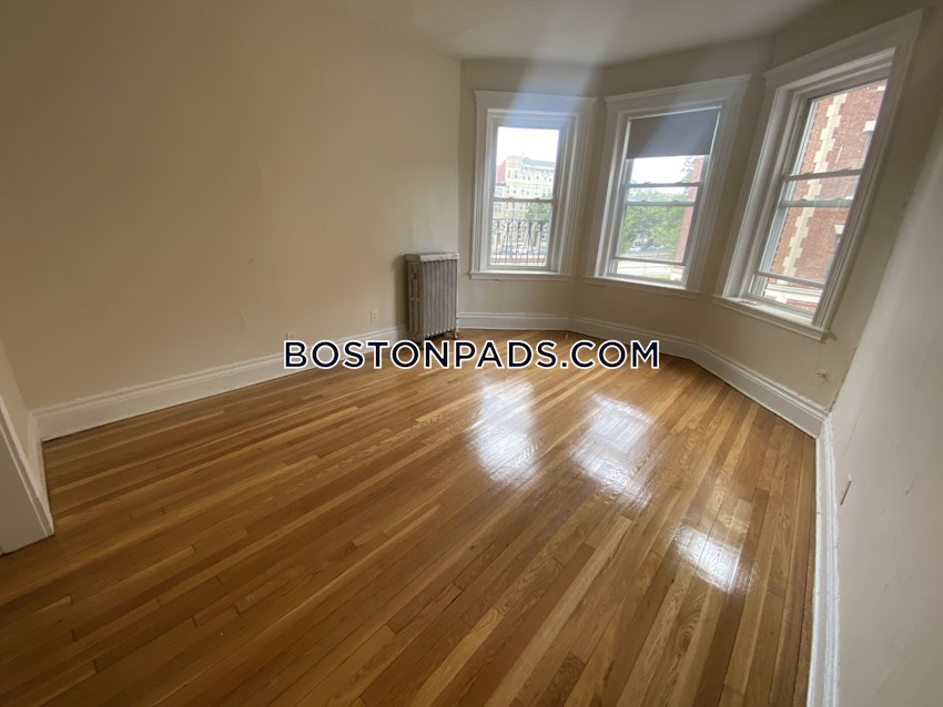 BOSTON - ALLSTON - 1 Bed, 1 Bath - Image 12