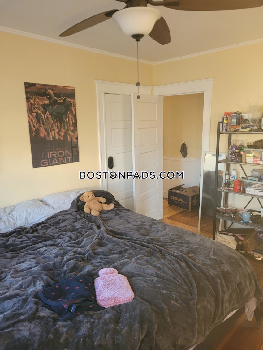 SOMERVILLE - PORTER SQUARE - 4 Beds, 2 Baths - Image 12