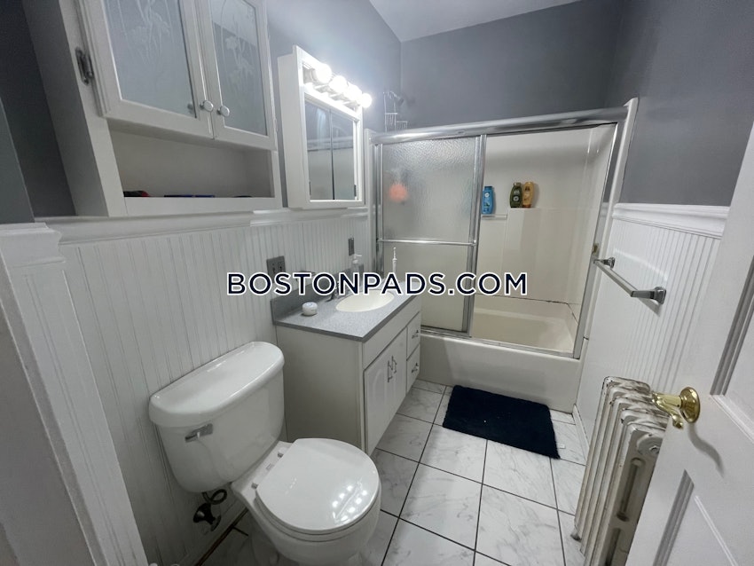 BOSTON - BRIGHTON - OAK SQUARE - 3 Beds, 1 Bath - Image 13