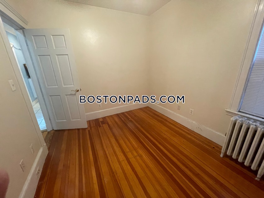 BOSTON - BRIGHTON - OAK SQUARE - 3 Beds, 1 Bath - Image 6