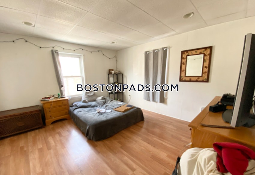 BOSTON - DORCHESTER/SOUTH BOSTON BORDER - 2 Beds, 1 Bath - Image 16