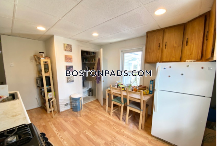 BOSTON - DORCHESTER/SOUTH BOSTON BORDER - 2 Beds, 1 Bath - Image 1