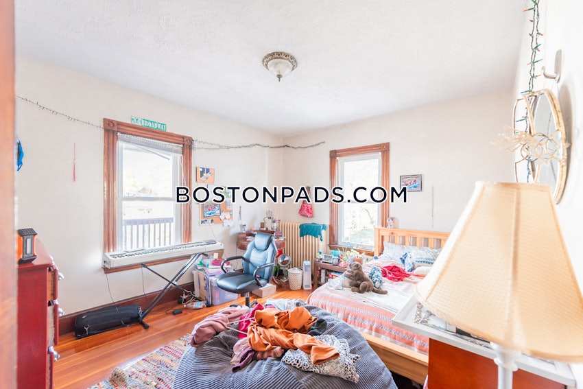 BOSTON - JAMAICA PLAIN - FOREST HILLS - 4 Beds, 1 Bath - Image 3