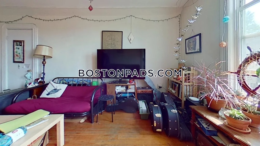 BOSTON - ALLSTON/BRIGHTON BORDER - 3 Beds, 1 Bath - Image 3