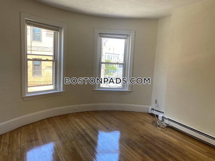 Wait St., Roxbury Crossing