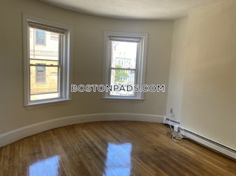 Wait St. Roxbury Crossing