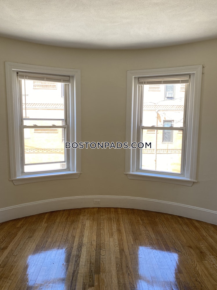 Wait St., Roxbury Crossing