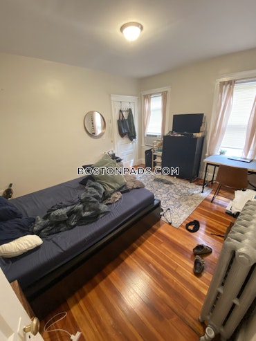 Boston - 4 Beds, 2 Baths