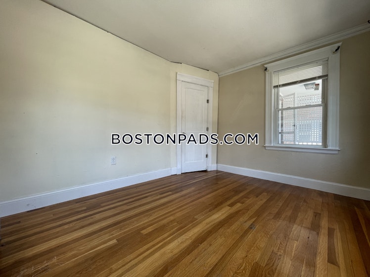 Colborne Rd., Boston