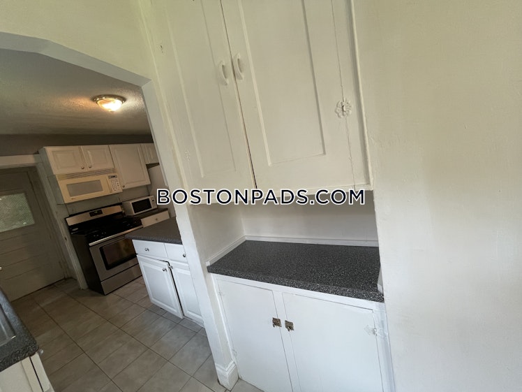 Colborne Rd., Boston