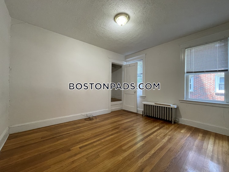 Colborne Rd., Boston